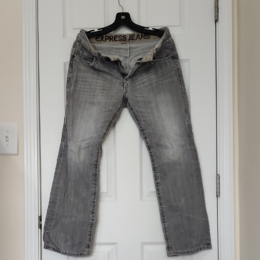Express Men's Washed Gray Relaxed Jeans